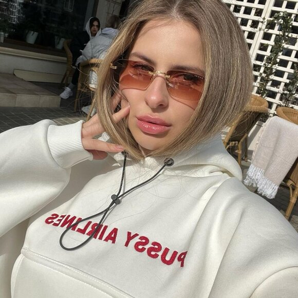 🕶️ New Gucci GG1221S 004 Sunglasses - Gold Frame, Red Gradient Lenses - Picture 5 of 13